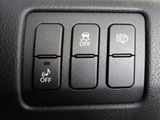 ★使いやすさや安全性を追求したステアリング周り!高級車ゆえにスイッチ類が多いのも特徴ですね!考え尽くされた配置ですぐに使いこなす事が出来ますのでご安心下さい!是非、体感してみて下さい!!