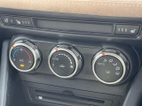 【 オートエアコン 】車内温度を感知して自動で温度調整をしてくれるのでいつでも快適な車内空間を創り上げます!//