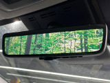 【デジタルインナーミラー】後席の大きな荷物や同乗者で後方が確認しづらい時でも安心!カメラが撮影した車両後方の映像をルームミラー内に表示。クリアな視界で状況の確認が可能です!