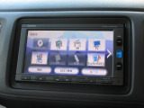 ナビゲーションは純正メモリーナビ(VXM-174VFXi)を装着しております。AM、FM、CD、DVD再生、Bluetooth、フルセグTVがご使用いただけます。初めて訪れた場所でも安心ですね!