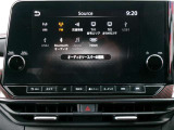 フルセグTV、Bluetoothなど好きな音楽を聴きながらドライブ。
