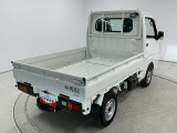 【3方開】荷台のゲートは3方向に。シーンに合わせ、効率よく荷物の積み下ろしが行えます♪