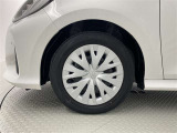 タイヤサイズは 185/60 R15 です。