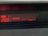 瞬間燃費を表示します。