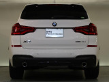 BMWのお車は、走行の安定性とコーナリングの良さを追求し、思い通りにハンドルの操作可能です。試乗車もご用意しておりますので、ぜひ&ldquo;駆け抜ける歓びをご体感ください!