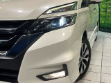 【LEDヘッドライト】悪天候や夜間走行時も良好な視界を確保し安心して運転できる高輝度LEDヘッドライトを装備!点灯速度が早く、消費電力も抑えられています。