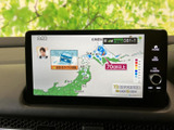 テレビ番組を画面で視聴でき、停車中の待ち時間も車内で過ごしやすくなります。画面内の表示も確認しやすく、休憩時などに映像を楽しみたい方に便利です。