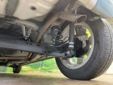 お車を安心してお乗りいただく為には、足回りの定期点検が欠かせません。サービスサポート(有償保証)では無料点検もご提供しており、安心のカーライフをお過ごしいただけるサポート体制が整っています。