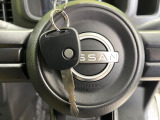 【キーレス】少し離れた場所からでもボタン一つでドアの開錠・施錠ができるのでとっても便利!ドアの鍵穴周りに傷をつけることもありません♪