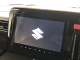 【メーカー純正ナビ】インテリアに溶け込むスタイリッシュな「専用設計」メーカーナビを装備♪視認性や操作性など基本性能にも優れ、より上質なカーライフをお楽しみいただけます。