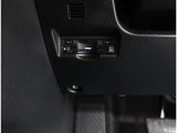 ETC!料金所も止まる事無くスイスイです!窓を開ける必要も無いので雨や花粉、排気ガスの浸入もありません!今や必需品ですネ!