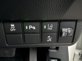 安全運転支援システム「Honda SENSING」、横滑りを制御しクルマを安定させるVSA機能、車庫入れや縦列駐車など狭い場所でも安心な障害物センサー搭載。