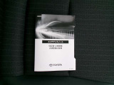 メンテナンスノート・保証書です。お車の整備記録も記載されていて大切に乗られていた記録があると安心ですね。