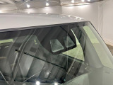 先進技術によってさらに進化した「次世代スマートアシスト」が毎日の運転で感じる不安や緊張を減らし、ヒヤッとするシ-ンを未然に防ぐためにサポ-トします!