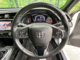 【純正革巻きステアリング】上質な革を使用することで、手にしっかり馴染みとても運転しやすいハンドルです♪