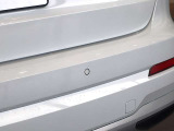 リヤは一番良く見られていると言われています。後続車からはこのように見られています。息を飲むような独特の重厚感のあるグラマラスなリヤデザイン。後ろからの強い視線を感じます。