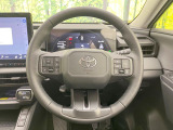 インテリアに合わせたデザインのステアリングは、運転される方のことも考え、運転しやすい形状、大きさです。是非一度、実際に触ってお確かめください。