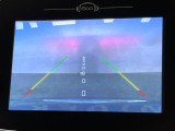 ●ガイドライン付きバックカメラ:不安な駐車もこれで安心!ガイドライン付きなので狭い箇所での駐車もラクラクです!