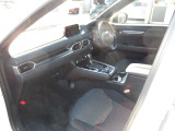 車内の温度調整も簡単楽々デュアルオートエアコン!