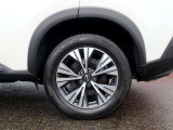 左リヤ235/60R18タイヤ&純正アルミホイール!