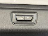 BMW専門のメカニックが、100項目にも上るポイントを徹底的にチェック。交換基準に達した部品があれば、弊社負担にて交換後、お客様へご納車致します。