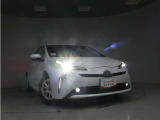 高輝度で点灯速度が速いLEDヘッドライト装備!LEDの明るい光が走行中の視界の確保をサポートして、夜のドライブがより楽しく安全に運転できます♪