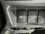 オートマチックハイビームとは、先行車や対向車のライトを認識し、ハイビームとロービームを自動で切り替える機能です。夜道の視界を確保します。詳細は販売店スタッフまでおたずねください。
