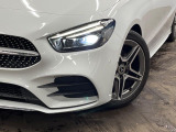 ●LEDヘッドライト:高寿命LEDヘッドライトで、安全運転を支える良好な視界を。