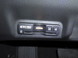 ETC付。高速道路の料金所はキャッシュレスで通過です。サービスエリア等にあるスマートインターの出入りも利用可能でとっても便利。ご納車後すぐにお使い頂けるようセットアップしてのお渡しとなります。