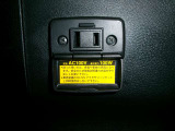 助手席側足元にAC100V/100Wコンセントがあります!