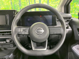 インテリアに合わせたデザインのステアリングは、運転される方のことも考え、運転しやすい形状、大きさです。是非一度、実際に触ってお確かめください。