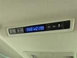 後席空調システムで室内空間も快適です!
