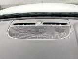 【harman kardon】ハーマンカードンのHi-Fiスペシャリストと共に、モデル別に開発・設計された専用チューニングが臨場感溢れる音響空間を実現しています。