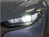 【LEDヘッドライト】省電力で長寿命の明るく運転しやすいLEDヘッドランプです。明るく照らすので暗い夜道からお客様を守ってくれます。お近くの広島マツダまでお越しください。