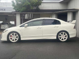 中古車は全てWeb在庫です。現車はストックヤードにて保管しており常時展示はしておりませんので、現車をご確認の場合は事前にお電話にてご連絡お願い致します。075-922-2313 定休日:毎週水曜日