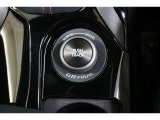 普段の走りからタイムトライアルまで、目的に合わせてモード選択できる【GR FOUR】。前後輪のトルク配分をNORMAL、TRACK、GRAVELの制御モードから選択できます。