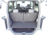 ◆定員乗車時のカーゴルームです。普段のお買い物の荷物やたくさんの収納が可能です。