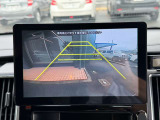 駐車時、後方の映像がモニターで確認できます。狭い場所での駐車もスムーズです。