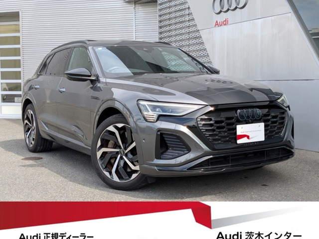 Q8 e-tron 55 クワトロ Sライン 4WD