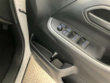 運転席パワーウィンドウスイッチです。
