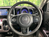 【純正革巻きステアリング】上質な革を使用することで、手にしっかり馴染みとても運転しやすいハンドルです♪