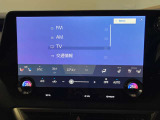 G-Link契約でご利用いただけるセンター通信型のナビ機能「コネクティッドナビ」を装備。従来のナビゲーションよりもリアルタイムな情報提供を可能にしました。