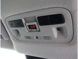 高いホールド性で運転姿勢が安定します。長距離ドライブでも疲れにくいのが魅力です。快適なドライビングライフをお送りください♪