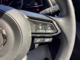 MRCC(マツダレーダークルーズコントロール)は先行車との車間を維持しながら追従走行を行い、長距離でのドライバー負担を軽減させてくれます。