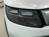 LEDヘッドライトは、点灯の瞬間から最大光量を発揮し、突然暗くなるトンネルなどでの安定感を高めます。