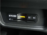 ◆ETC2.0◆進化したドライブ体験。料金収受システムだけだったETCが生まれ変わって、高速道路を賢く使うETC2.0に進化しました。多彩な情報サービスが便利で快適なドライブ体験を提供します。