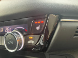 冷えが気になる方にもうれしい、運転席&助手席シートヒーター。