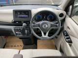スポーティなデザインのメーターは視認性も良く運転をサポートします
