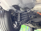 お車を安心してお乗りいただく為には、足回りの定期点検が欠かせません。サービスサポート(有償保証)では無料点検もご提供しており、安心のカーライフをお過ごしいただけるサポート体制が整っています。