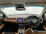 【前方視界】開放的な前方視界!運転がしやすく疲れにくいです♪窓が大きく、見通しがとっても良いおクルマですよ♪